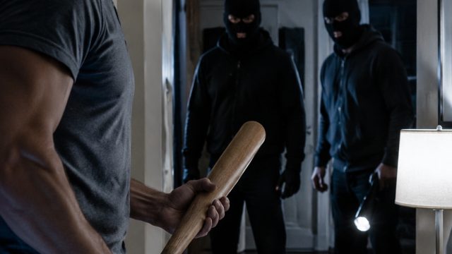 Homeowner's Alarming Encounter with Intruders Raises Security Concerns | kelas 4d slot login, bola36