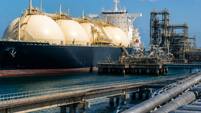 Stonepeak Secures $2.5 Billion to Boost LNG Investments Amid Market Shifts | baju messi, ewalet slot