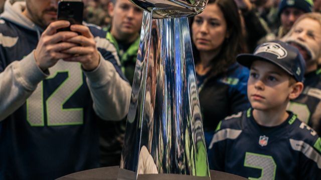 Seahawks Kick Off Lombardi Trophy Tour: A Can't-Miss Experience for Fans | bolaolx, trik olympus slo